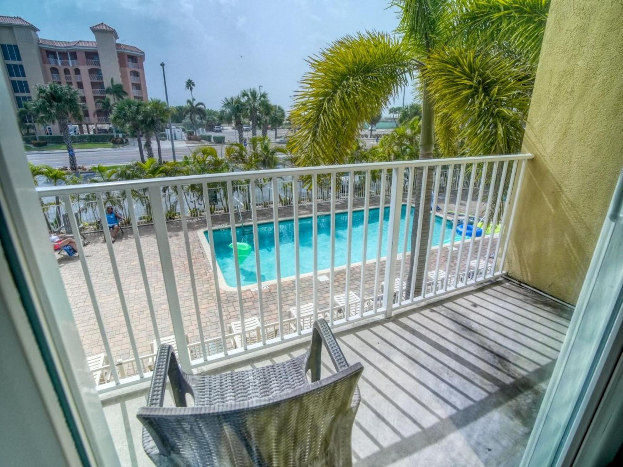 King Room Pool View,1498781824:JPEG