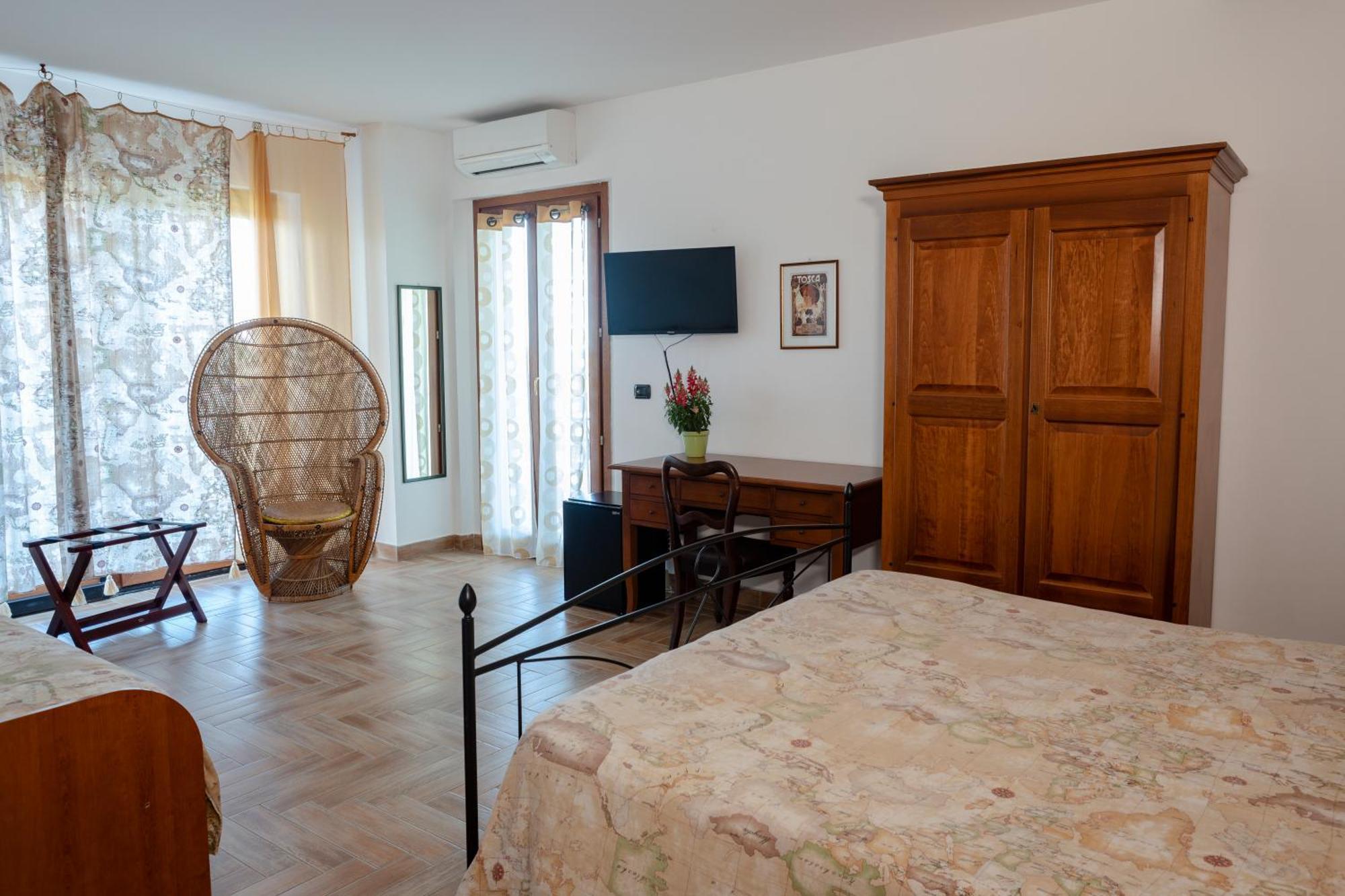 Large Double Room