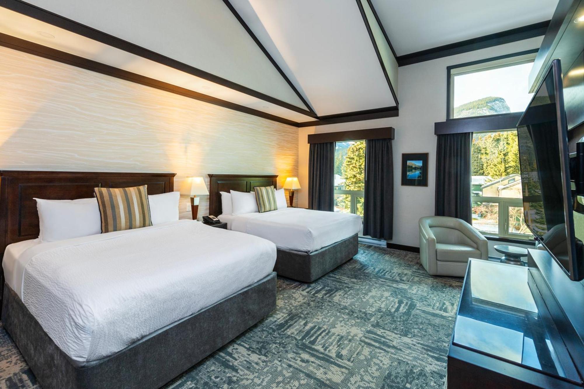 Deluxe Mountain View Two Queen Beds,1524997228:JPEG