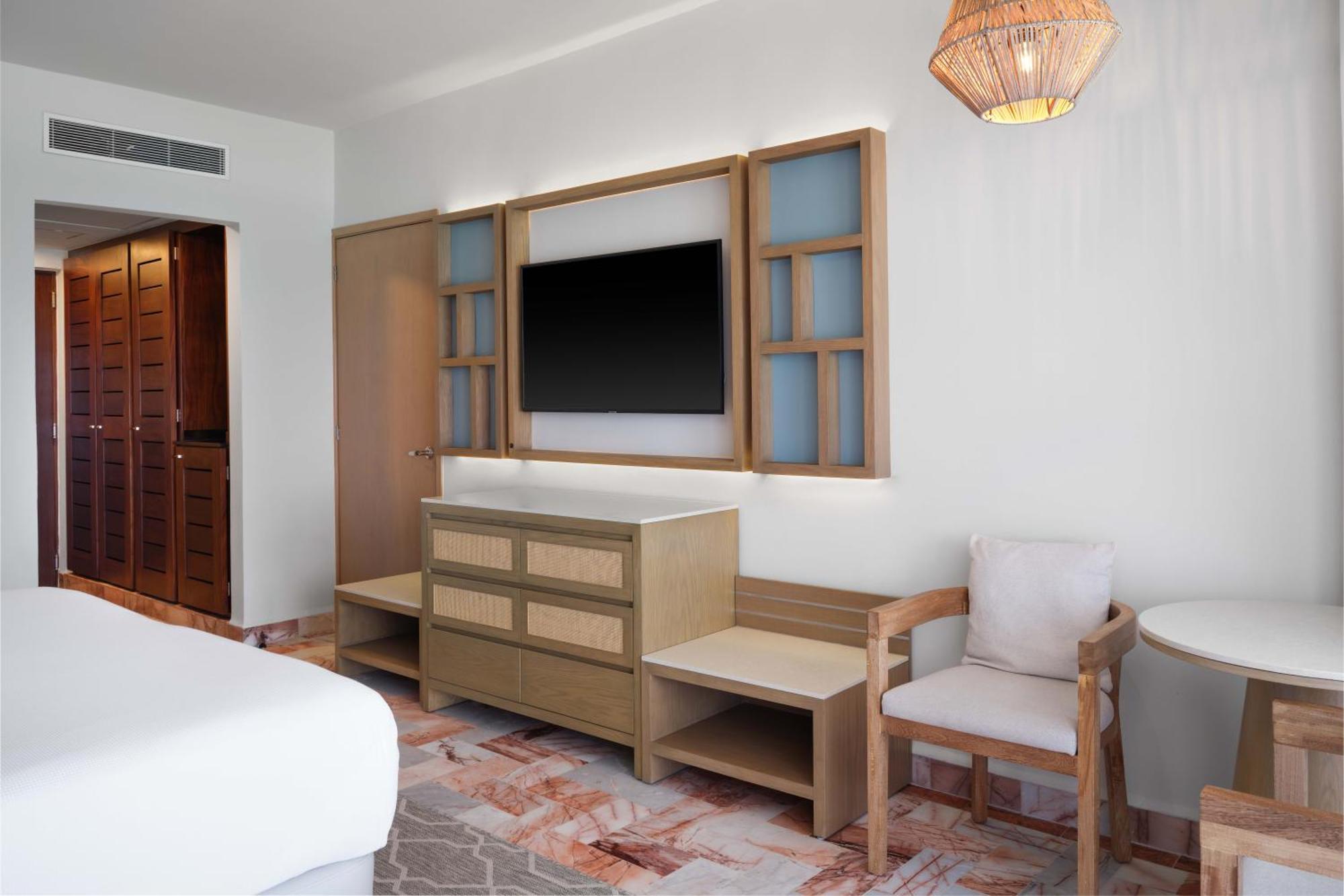 Quarto Superior com Cama King-size e Vista do Mar - Não Fumantes