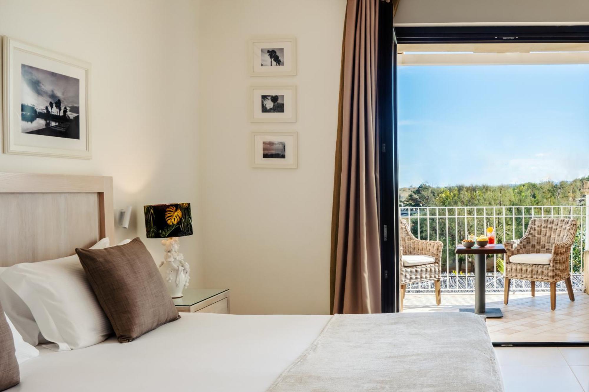 Superior Double Room,1281628348:JPEG