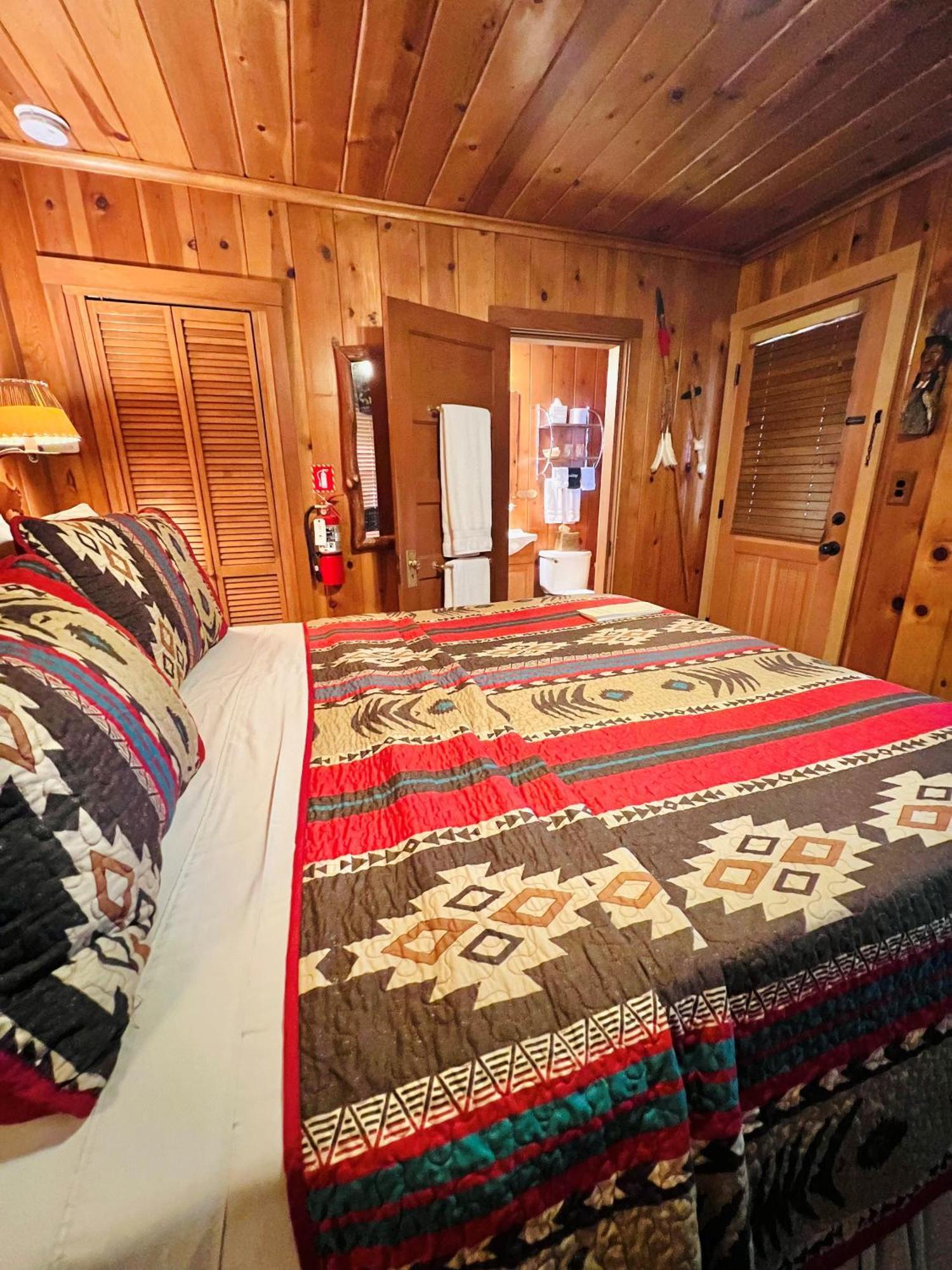 Queen Studio Tahoe Teepee