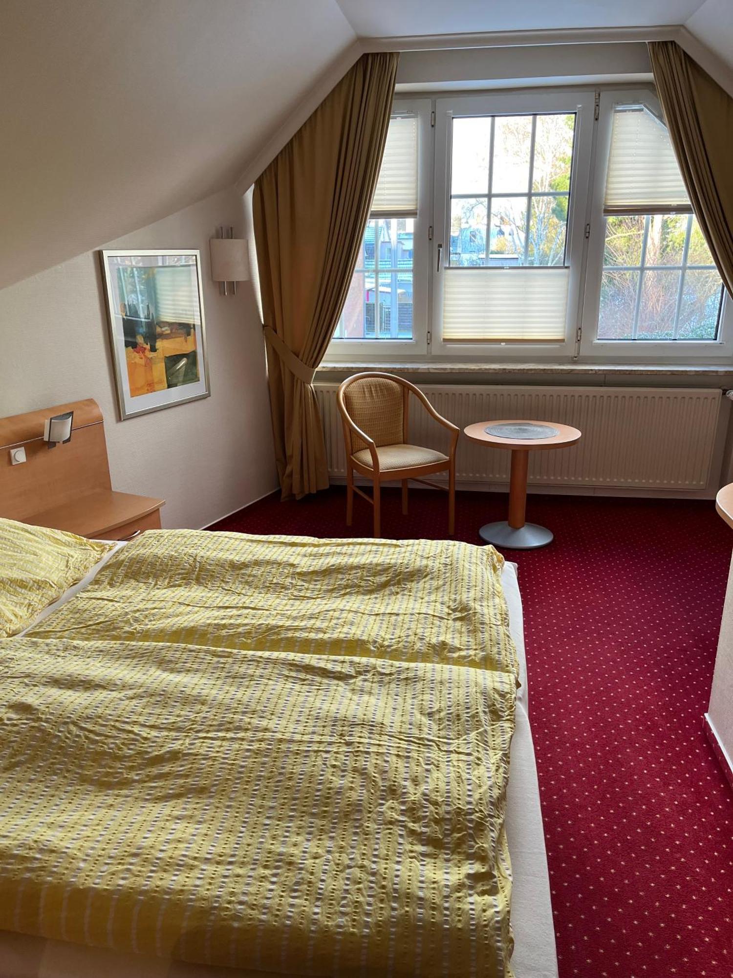Double Room,215239205:JPEG