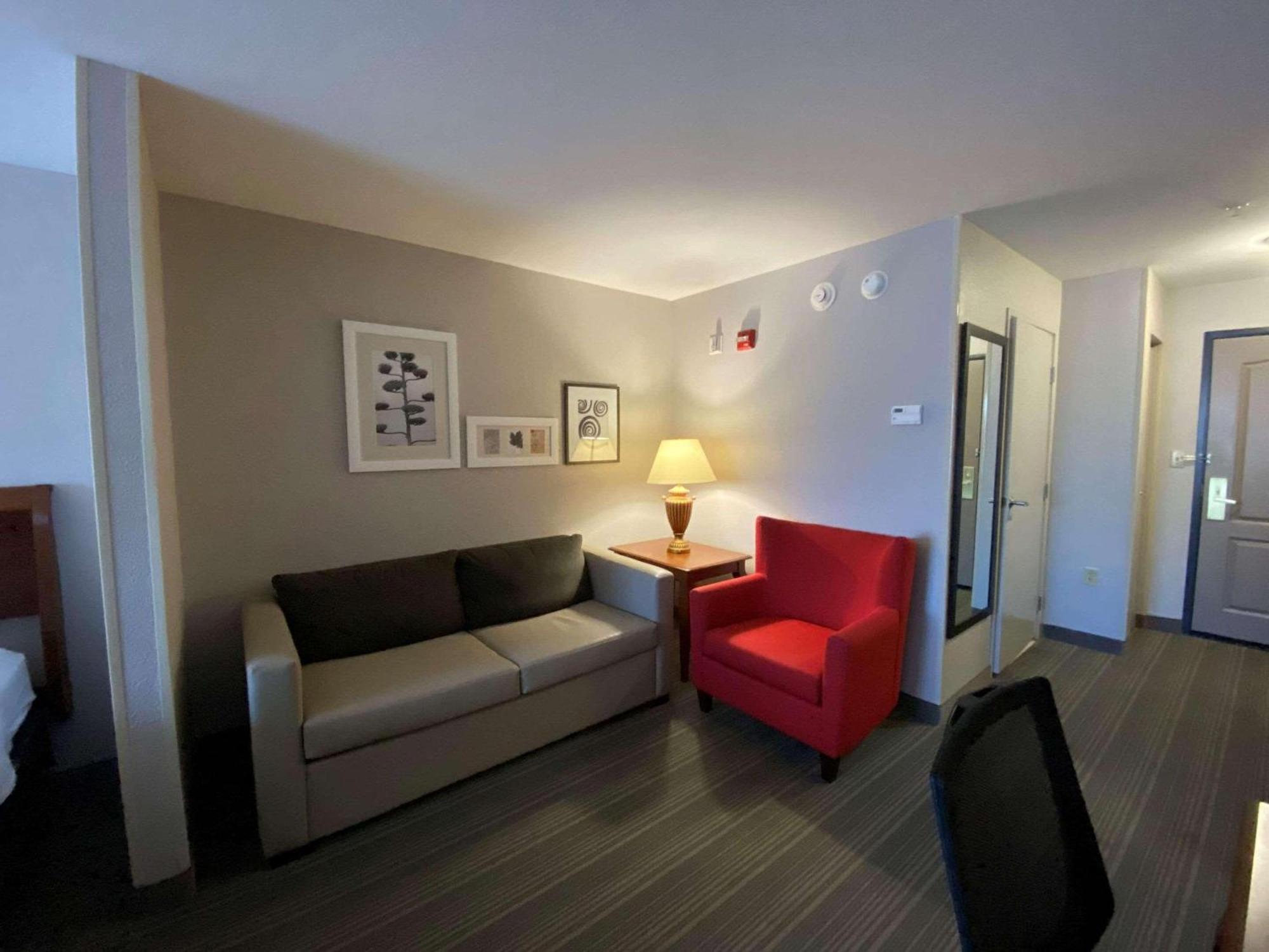 King Studio with Sofa Bed