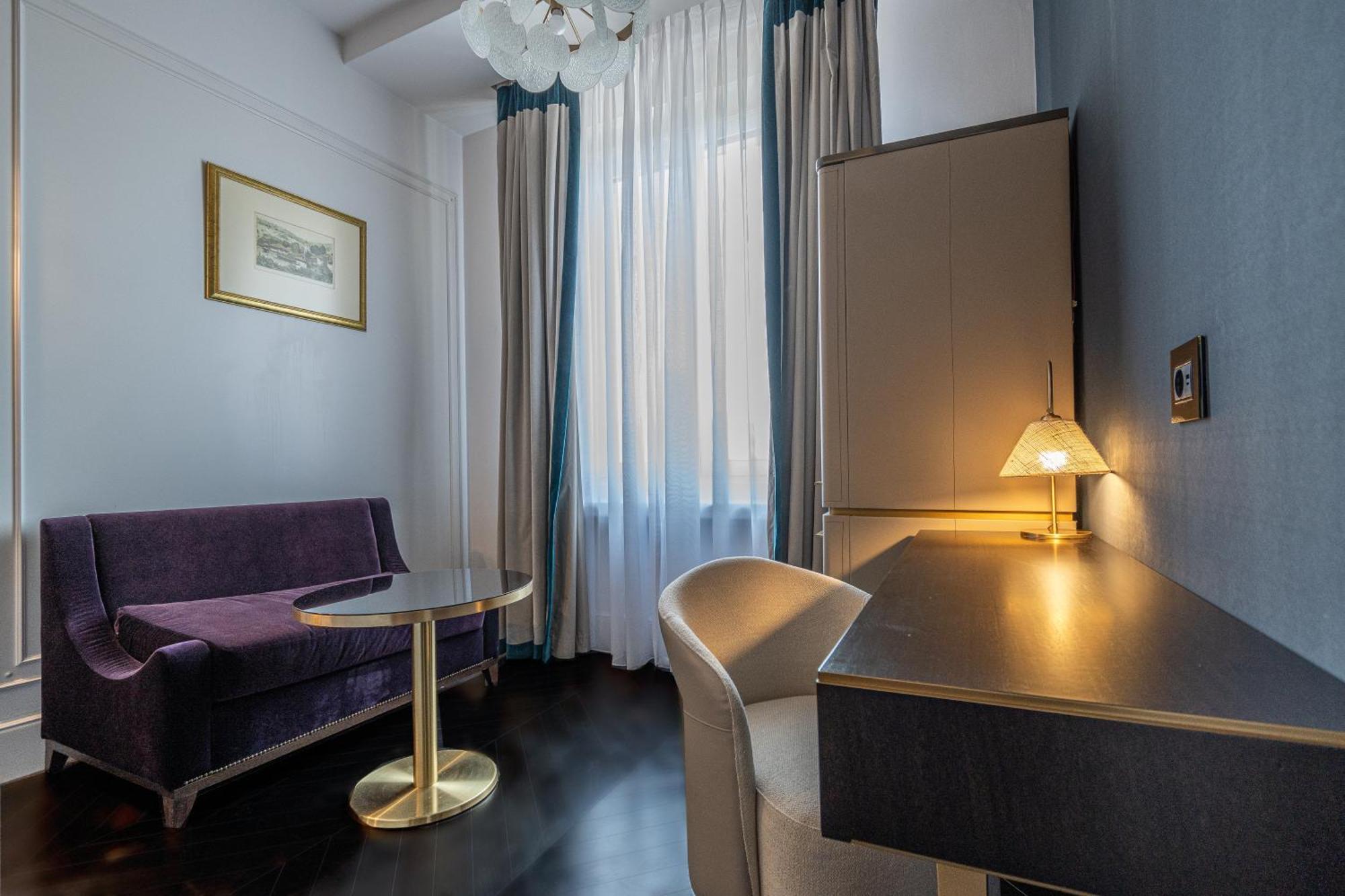 Deluxe Suite 1 King Bed View to Sveta Nedelya Square
