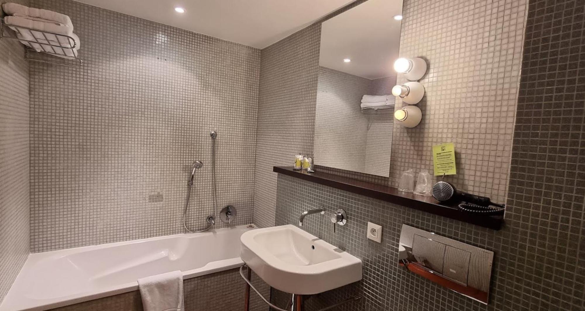 Chambre supérieur,1698235773:JPEG