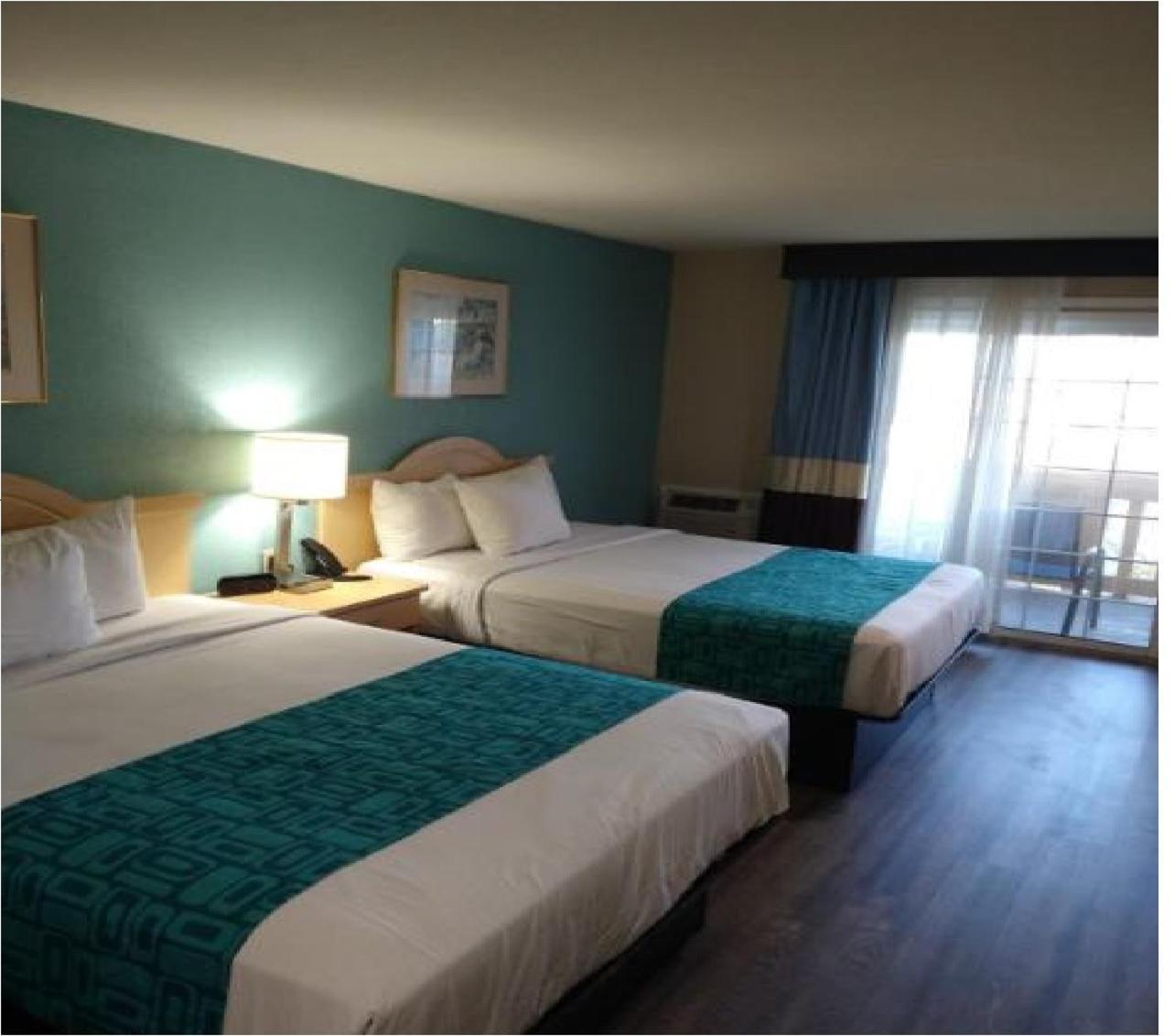 Queen Room Two Queen Beds Ocean View Non-Smoking,1528007821:JPEG