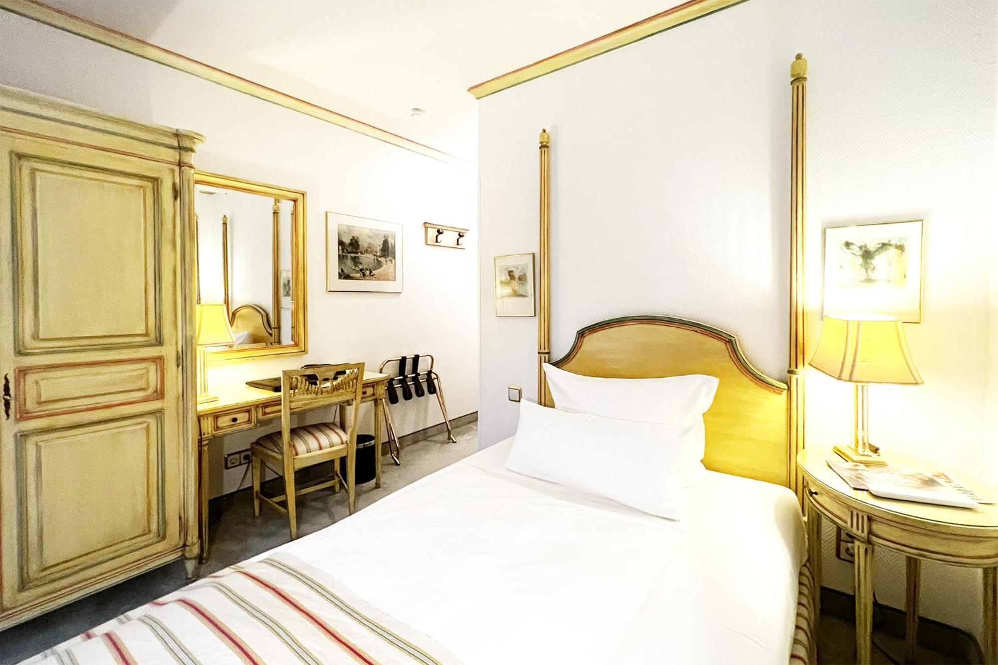Single Room