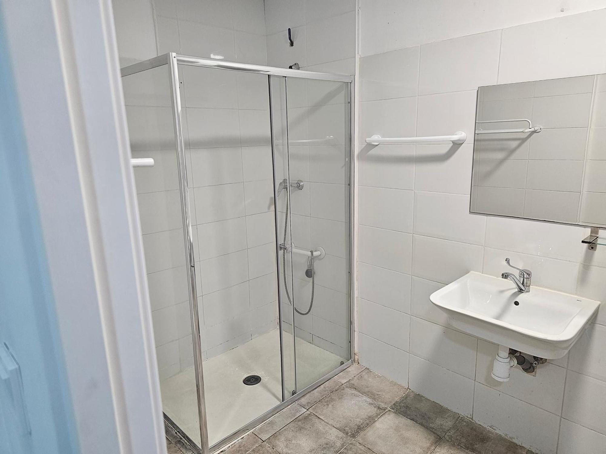 Double Room Private Bathroom,1670939409:JPEG