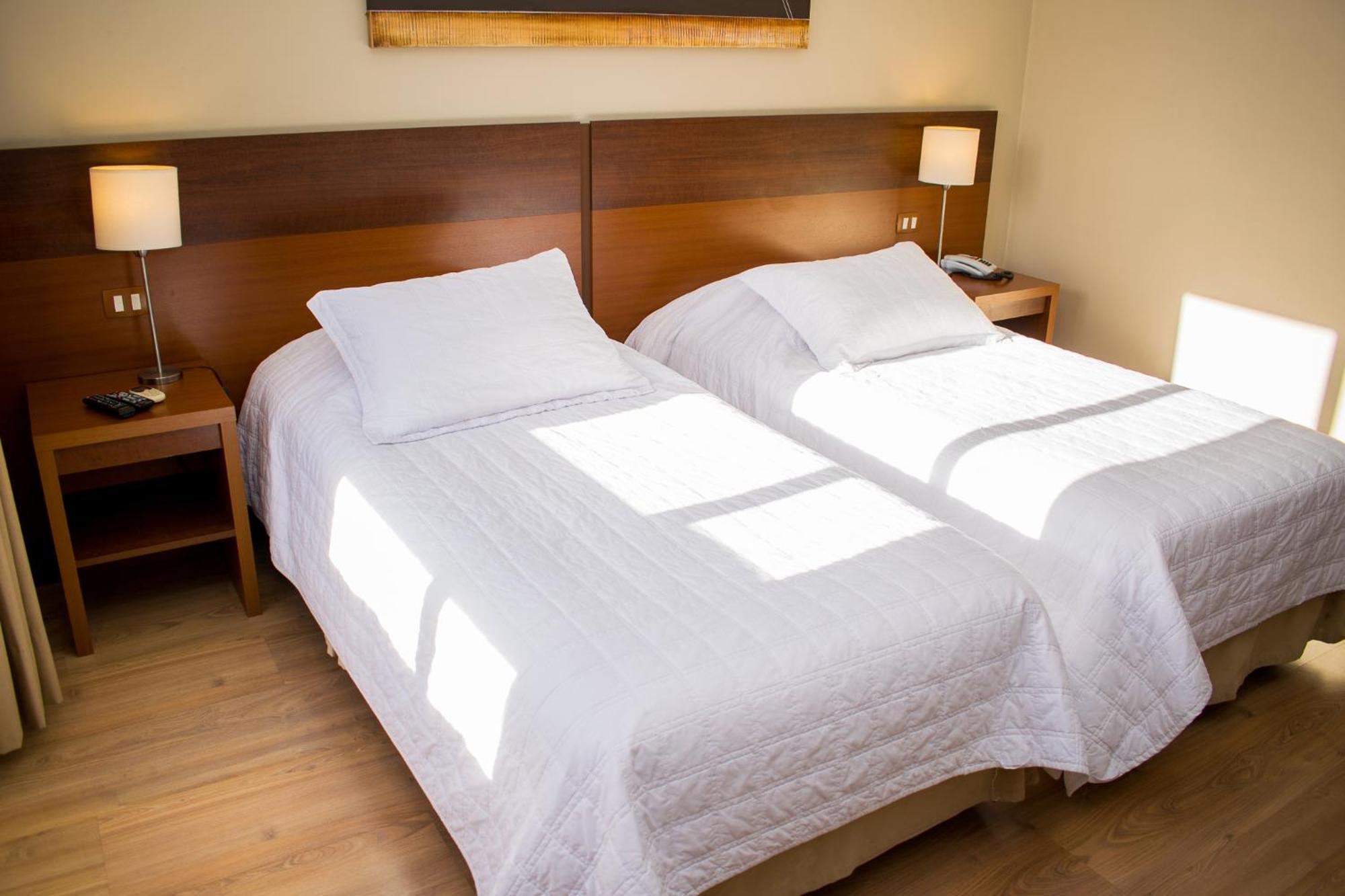 Deluxe Double Room with Two Twin Beds,1528449580:JPEG