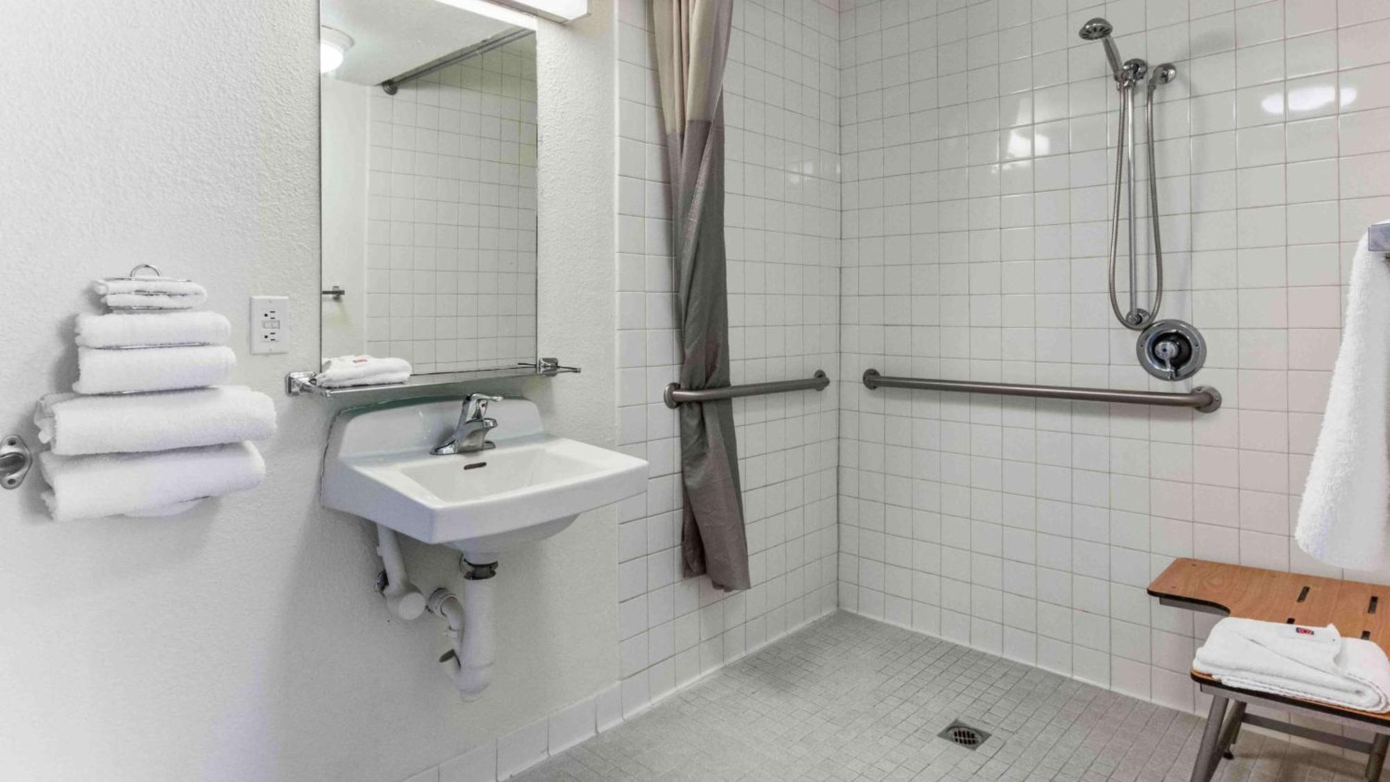 Quadruple Room - Disability Access - Non-Smoking