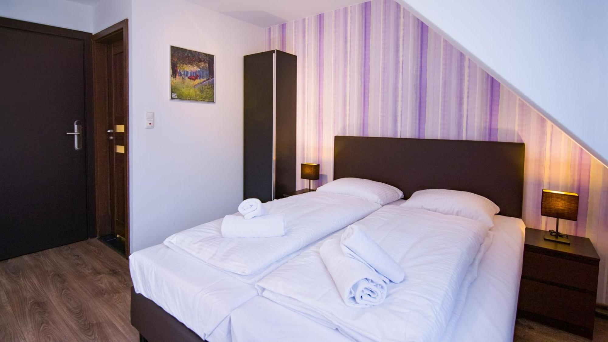 Double Room,1773038894:JPEG