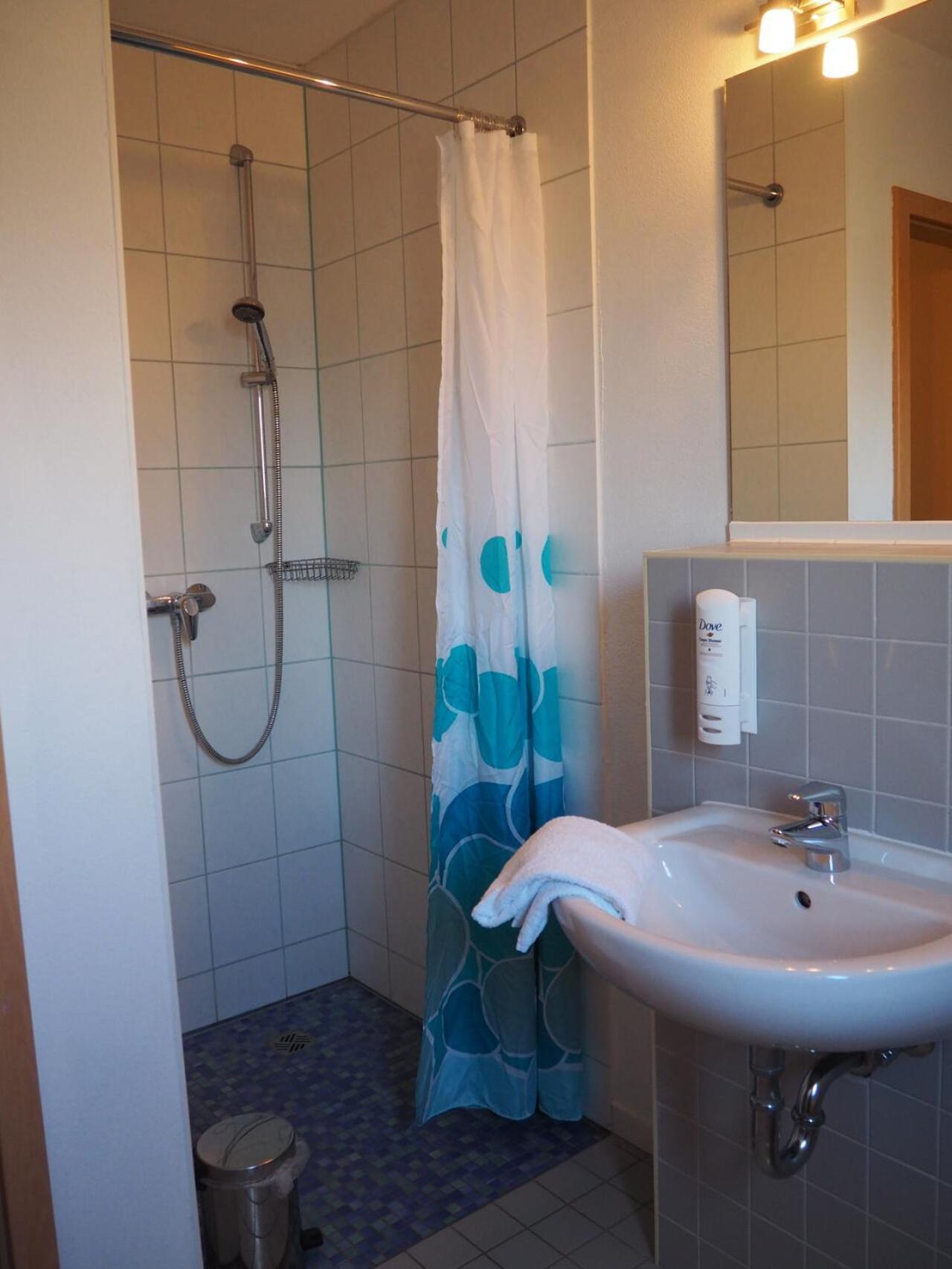 Single Room,1529781241:JPEG