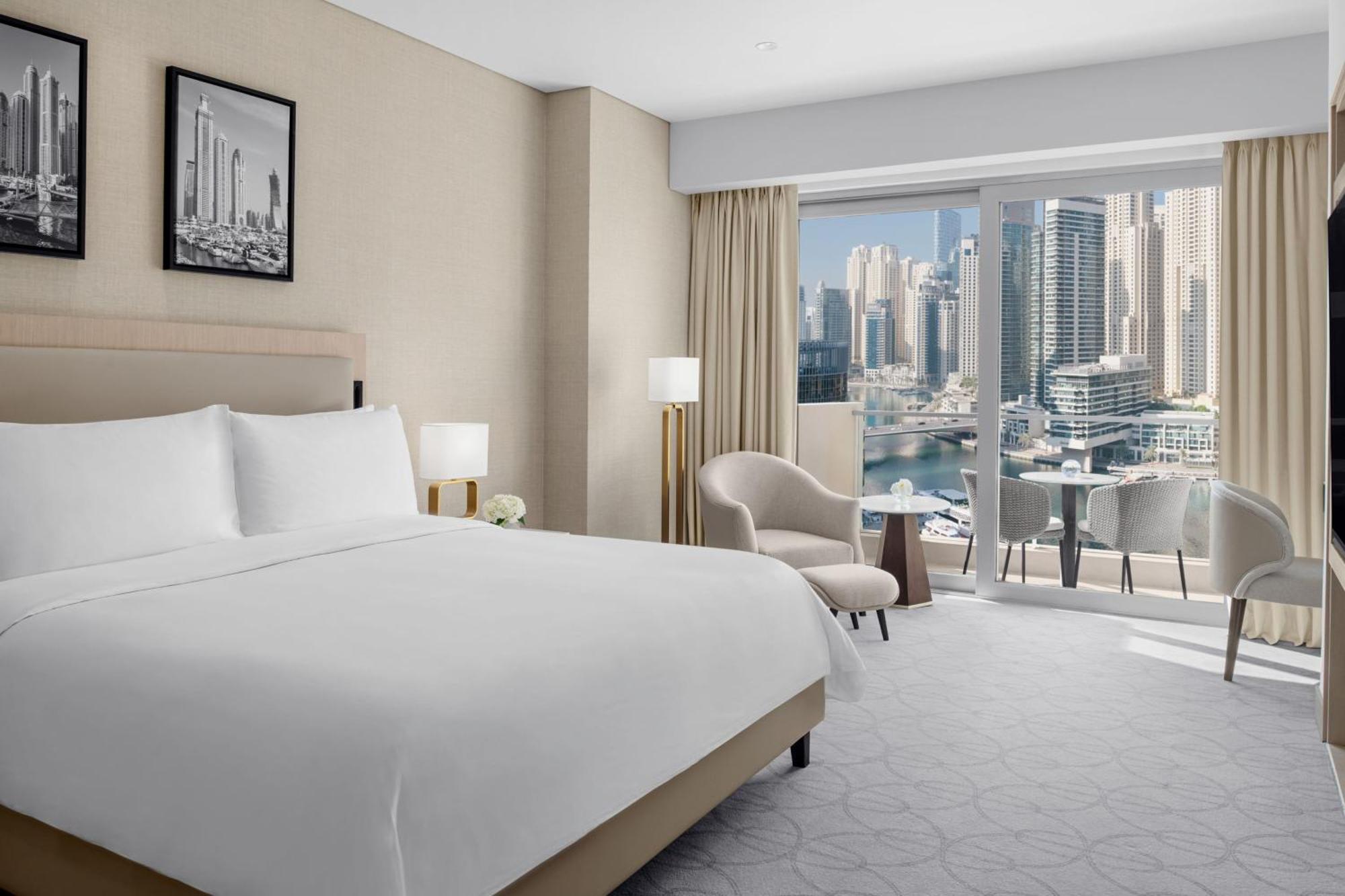 Executive Marina View Room King bed Club lounge access Lunch & Including direct access to Dubai Marina Mall & Marina Walk,1596867521:JPEG