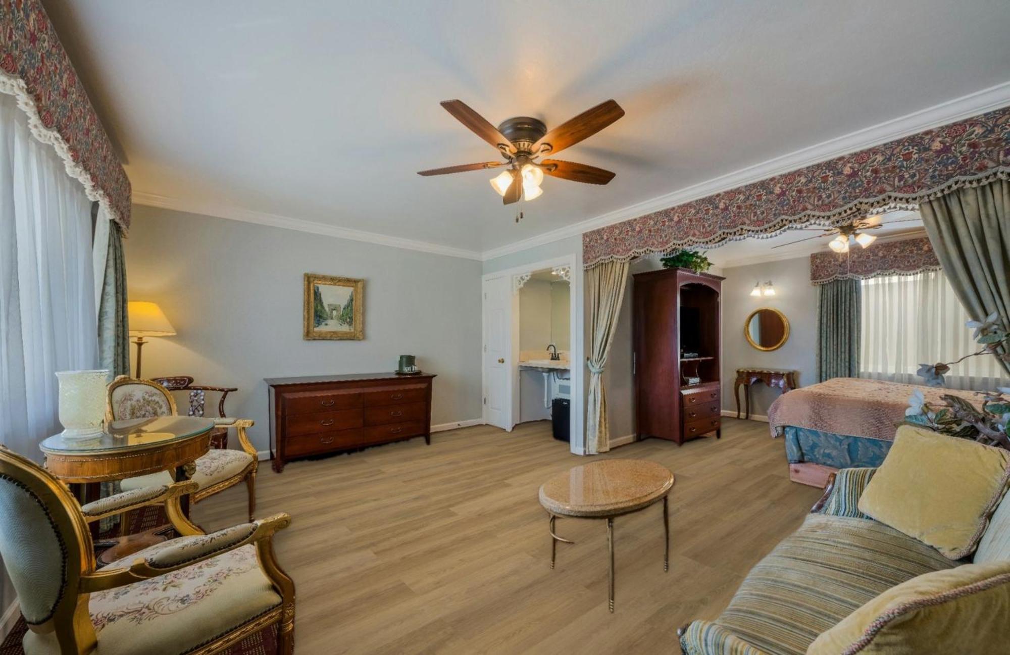 King Suite Couch
