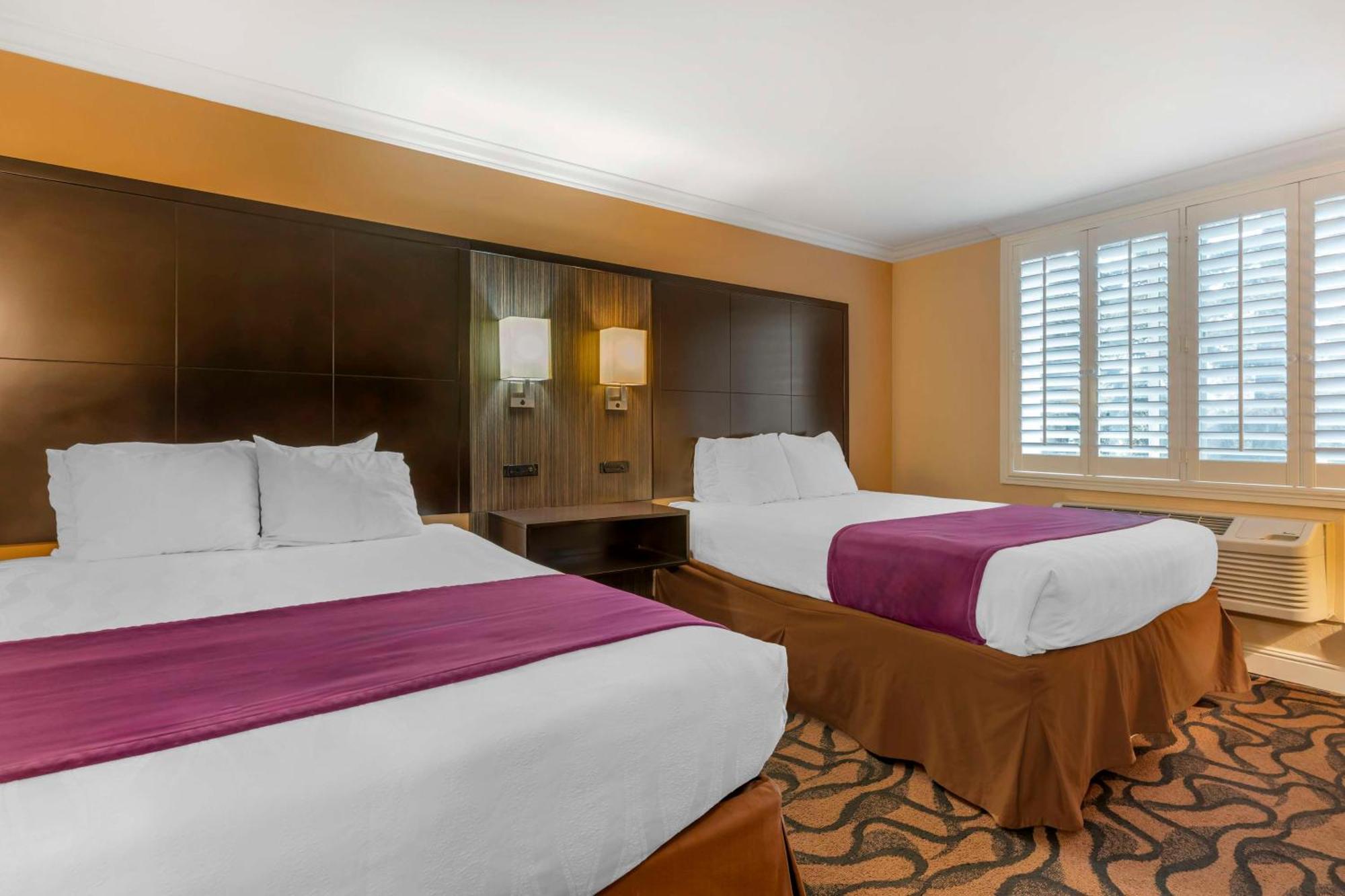 Queen Room Two Queen Beds Non-Smoking