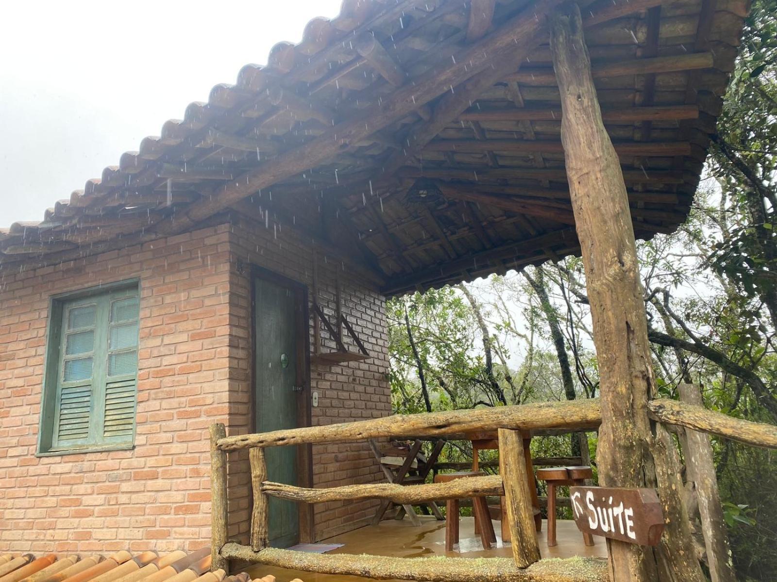 Suite,1530480826:JPEG