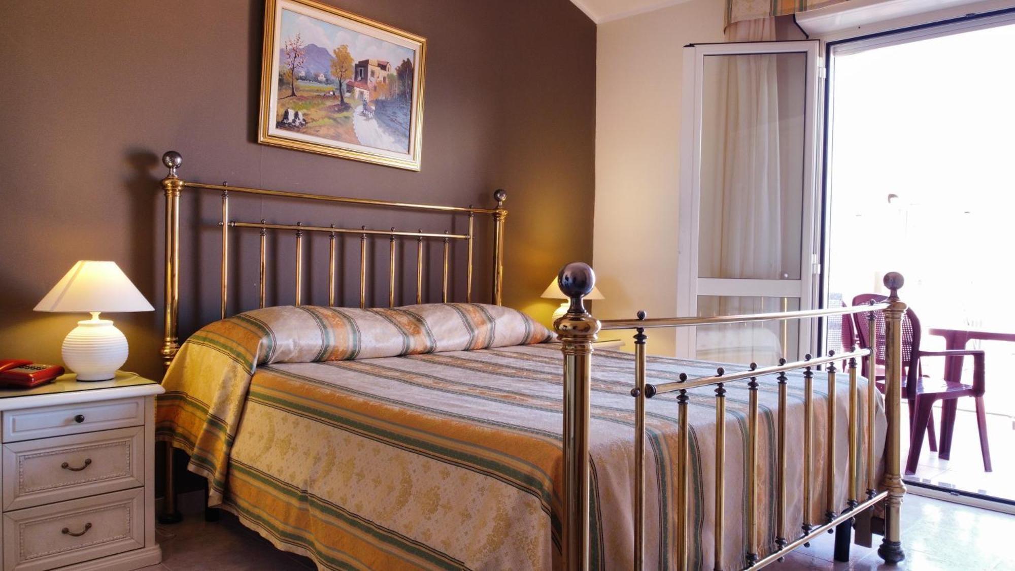 Double or Twin Room,1530664249:JPEG