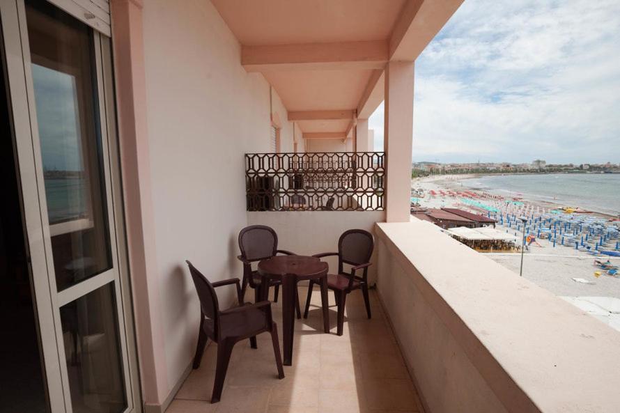 Double or Twin Room Sea View