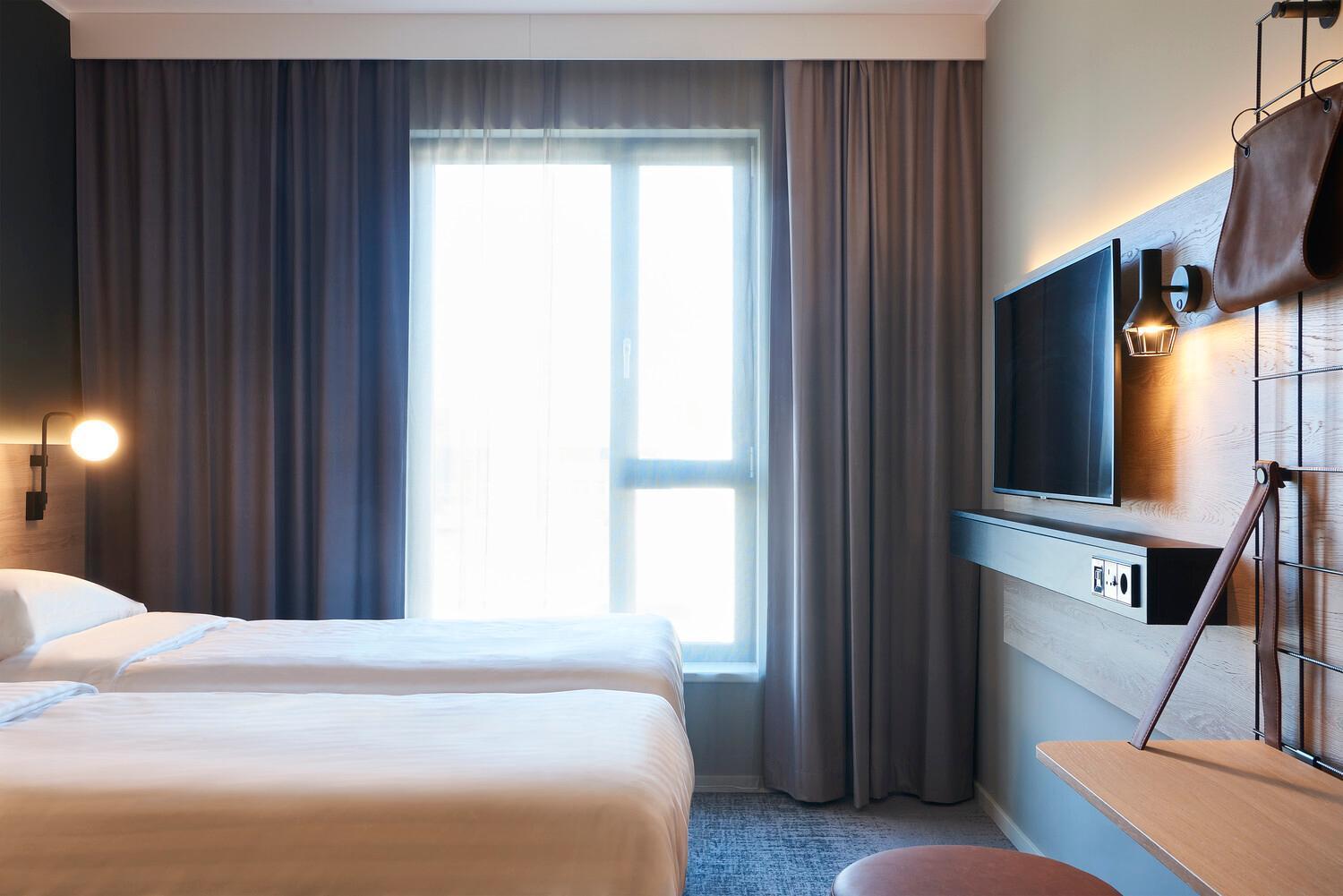 Moxy Twin Room,1643220529:JPEG