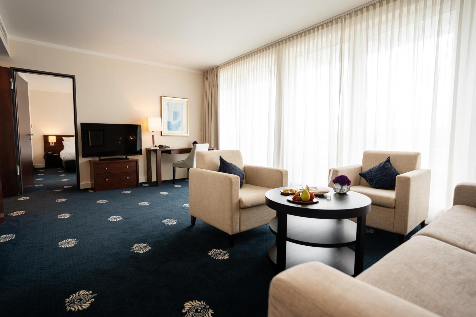 Deluxe Suite,1698852561:JPEG