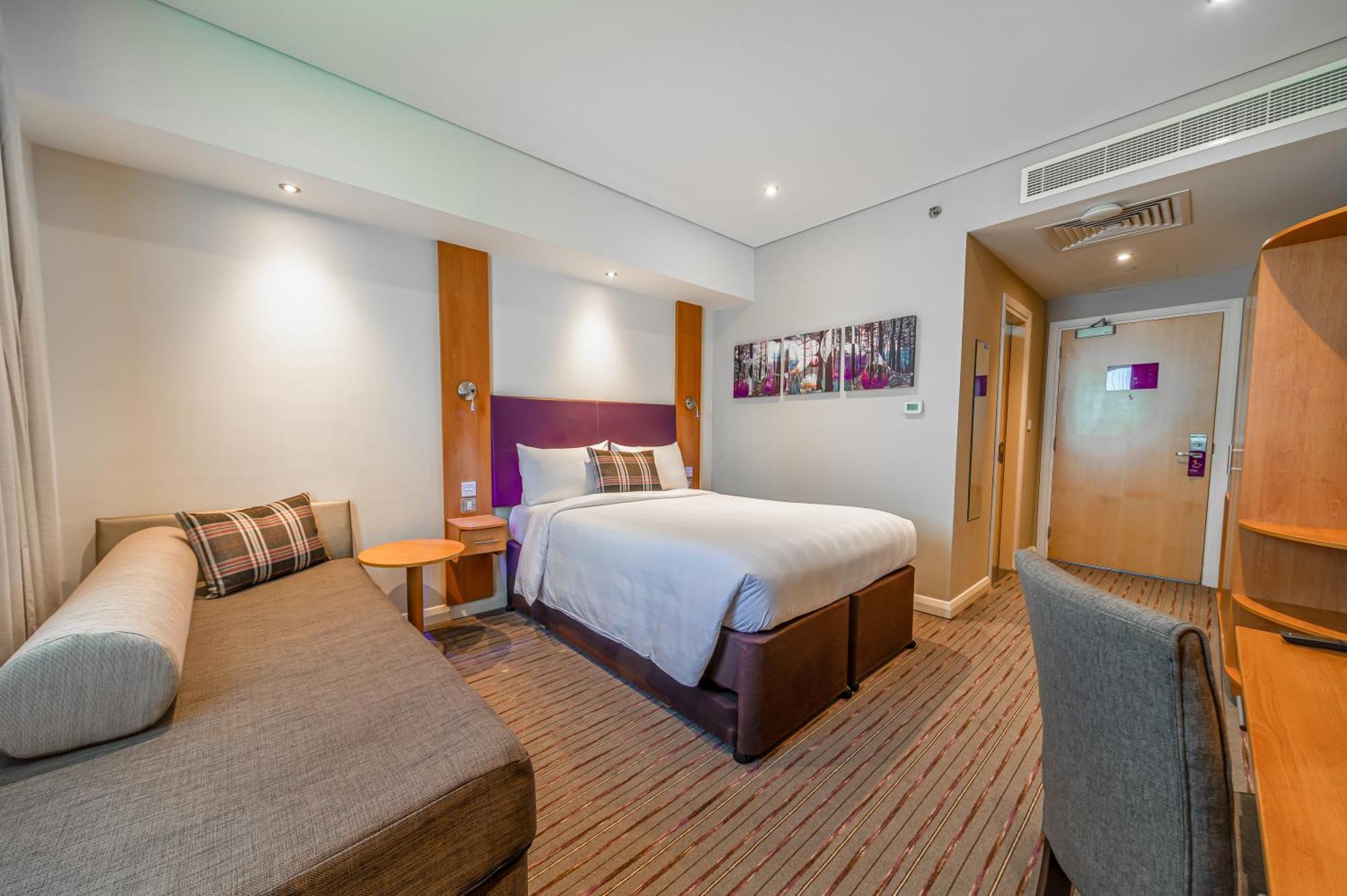Non-Smoking Double Room,1531501618:JPEG