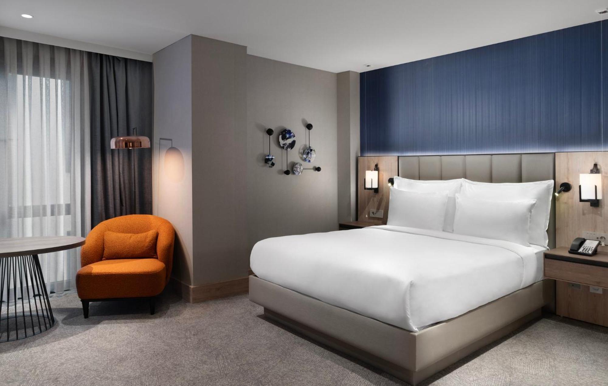 Premium Queen Room Accessible