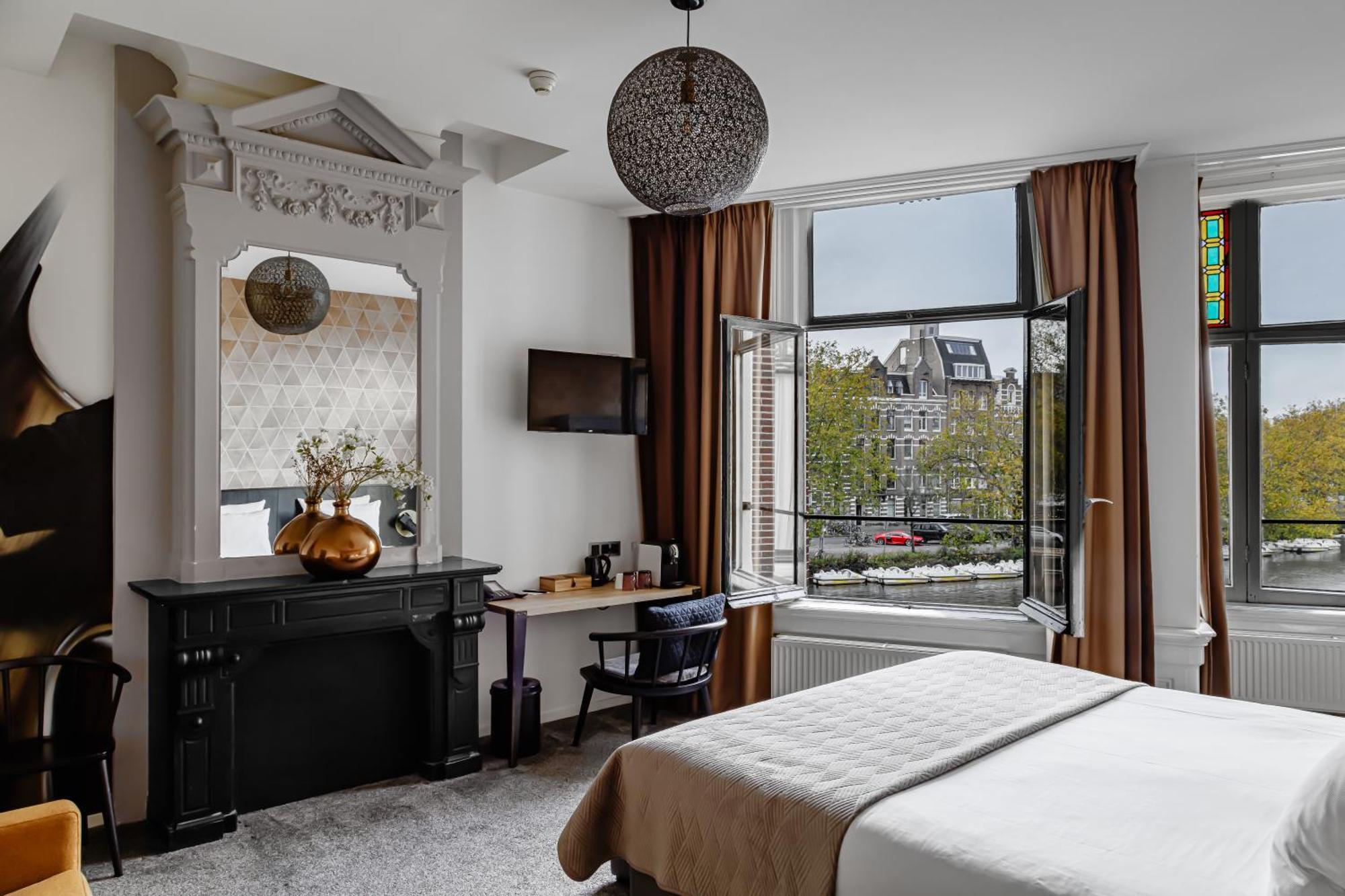 Deluxe Double Room Canal View