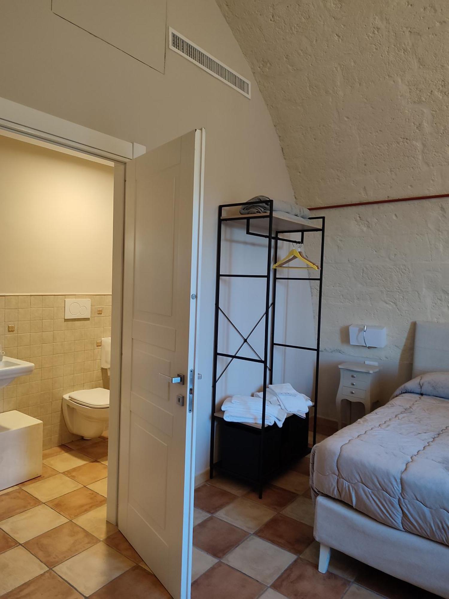 Deluxe Room,1531731112:JPEG