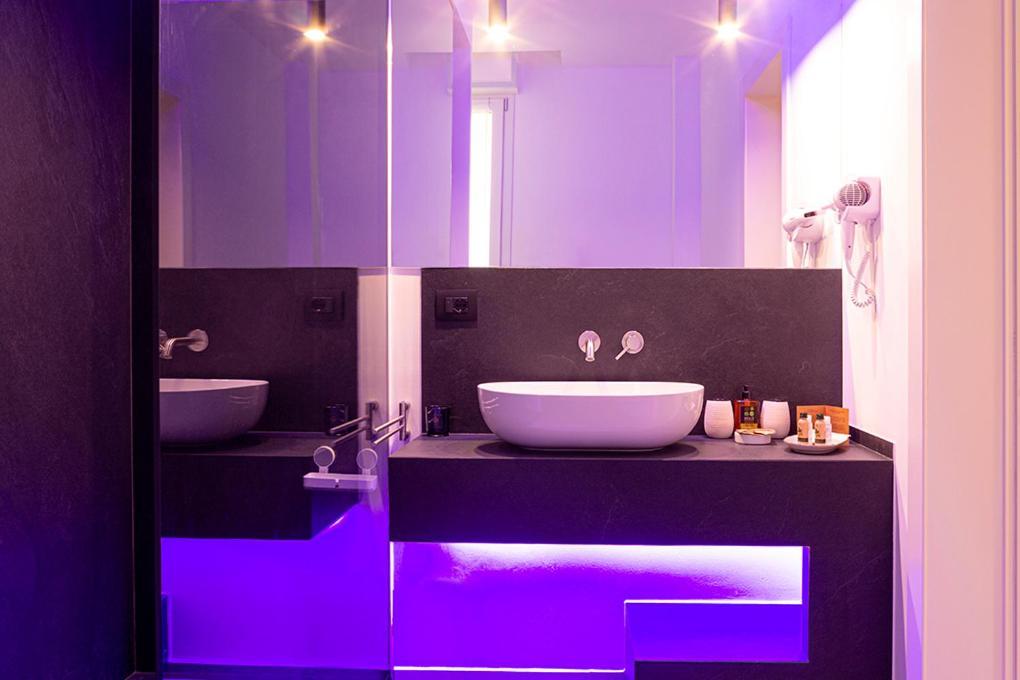 Deluxe Room Private Bathroom