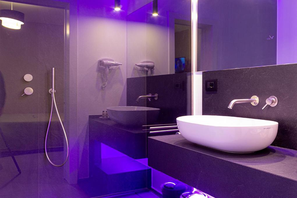Deluxe Room Private Bathroom