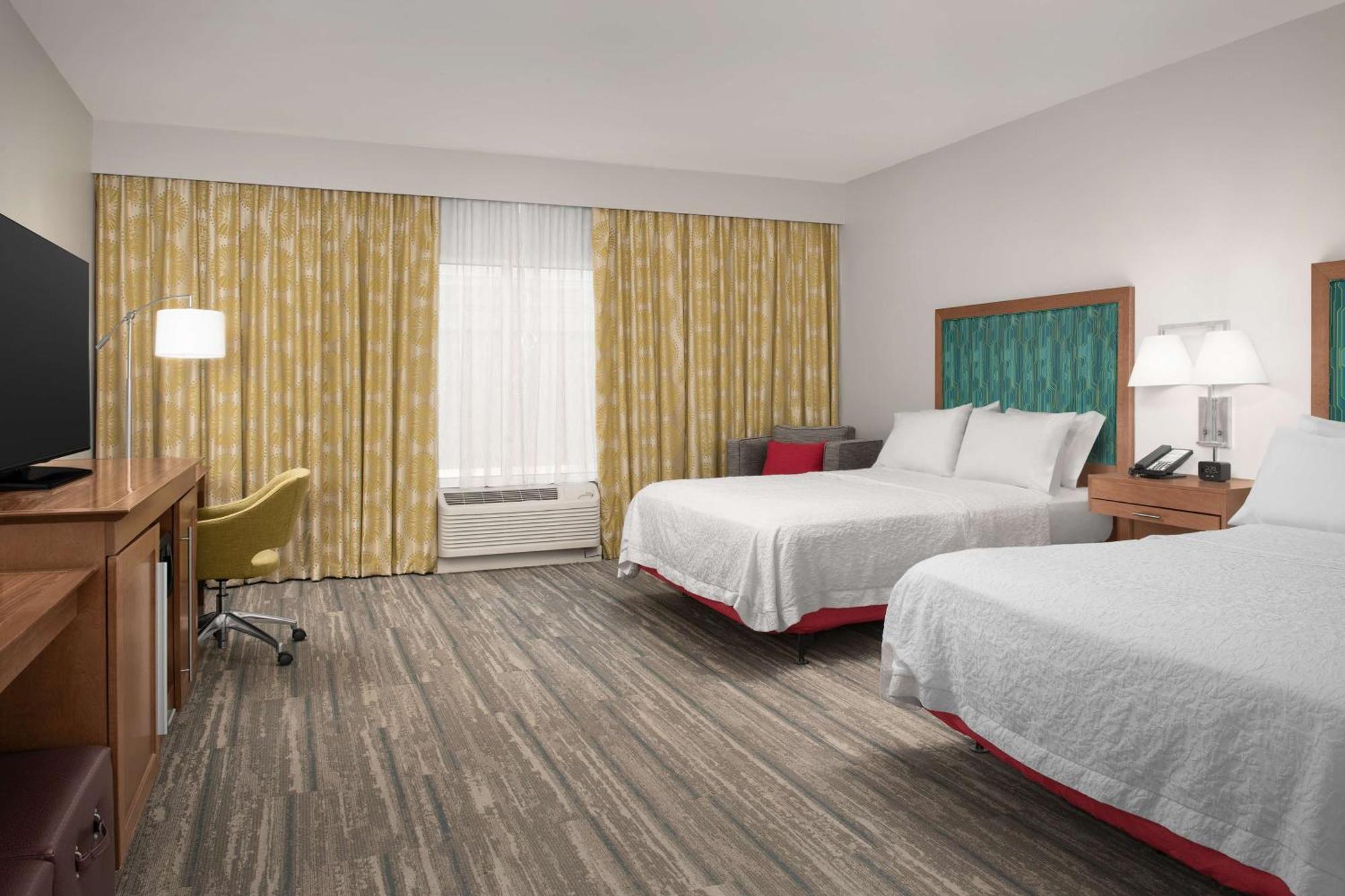 Queen Room Two Queen Beds Mobility Access or Non-Smoking