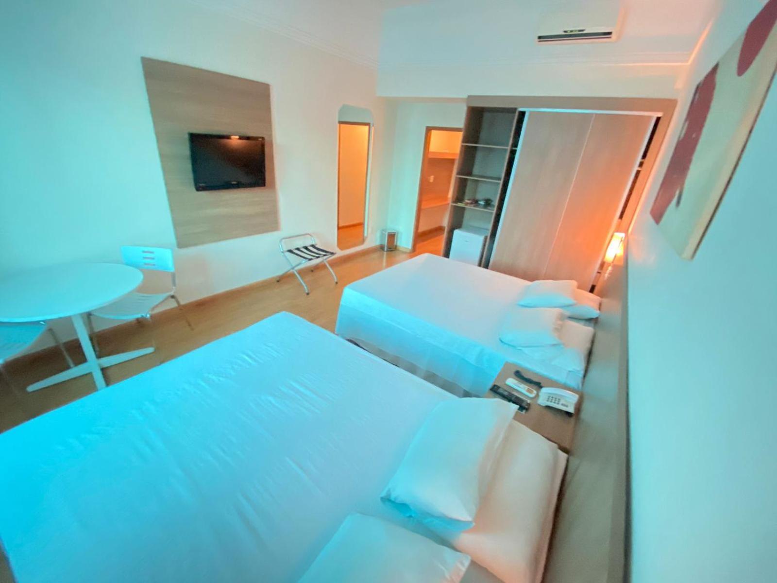 Queen Room Two Queen Beds