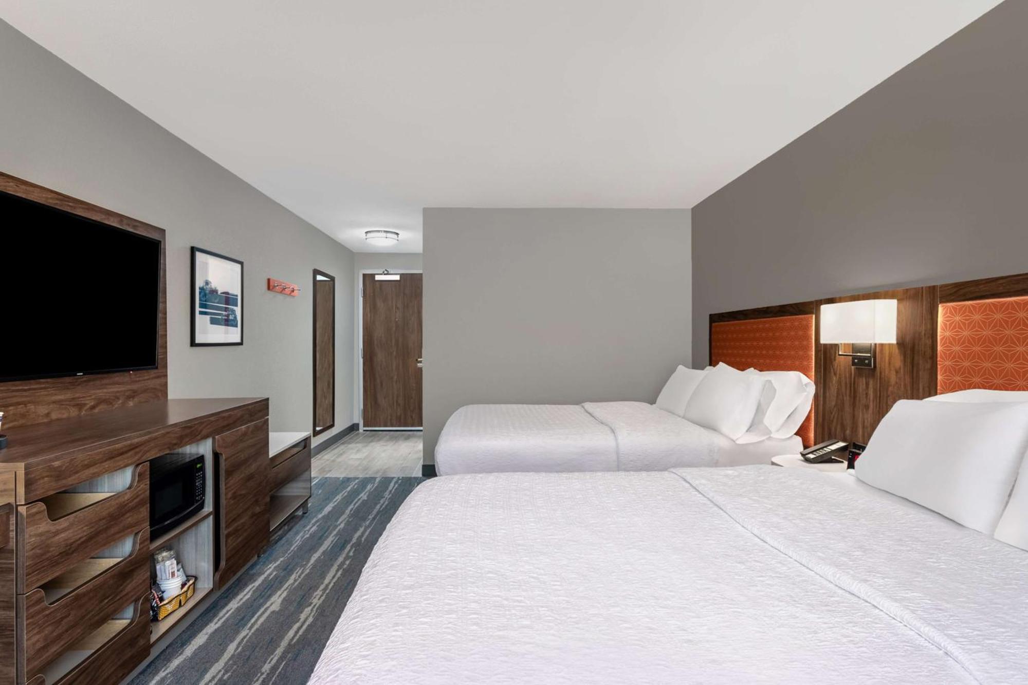 Queen Room with Two Queen Beds - Hearing Access/Non-Smoking