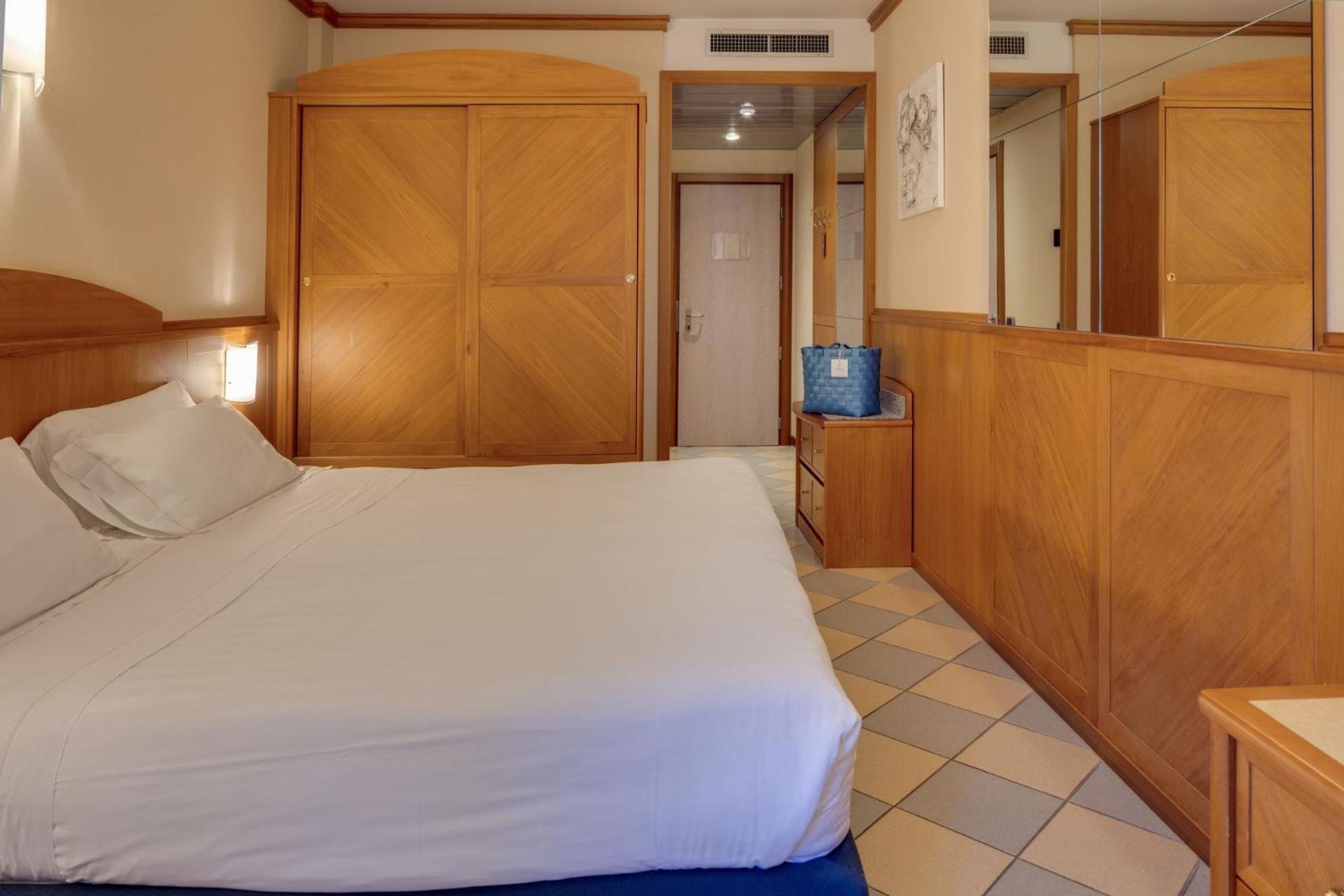 Standard Double or Twin Room Terrace or Balcony Annex,1533025630:JPEG
