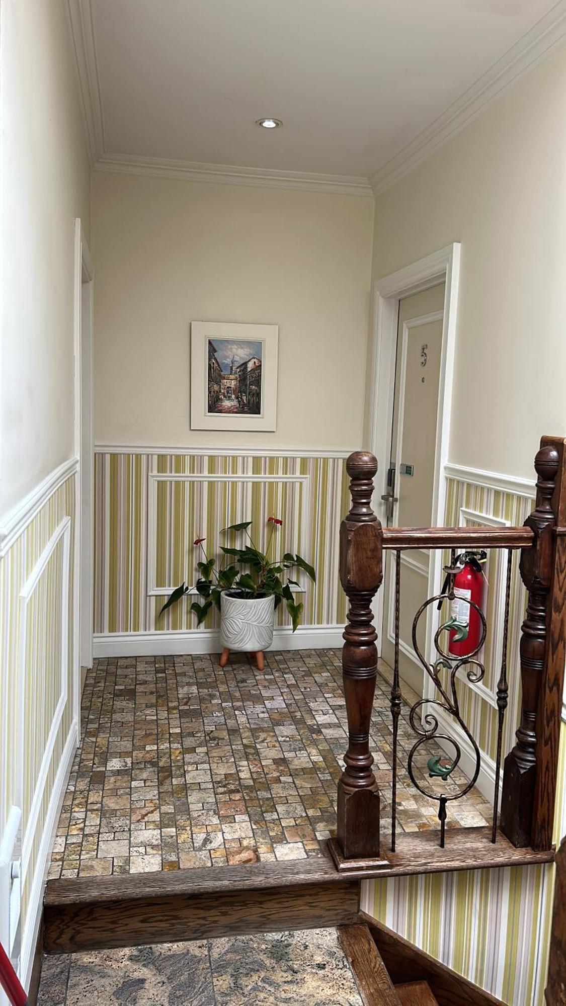 Deluxe King Suite,1597547267:JPEG