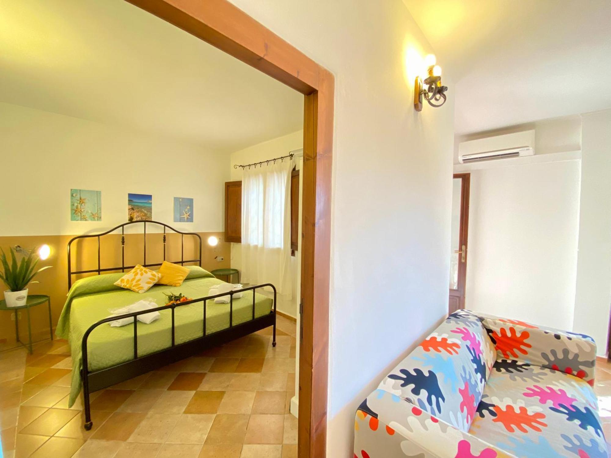 One-Bedroom Apartment,1533205993:JPEG
