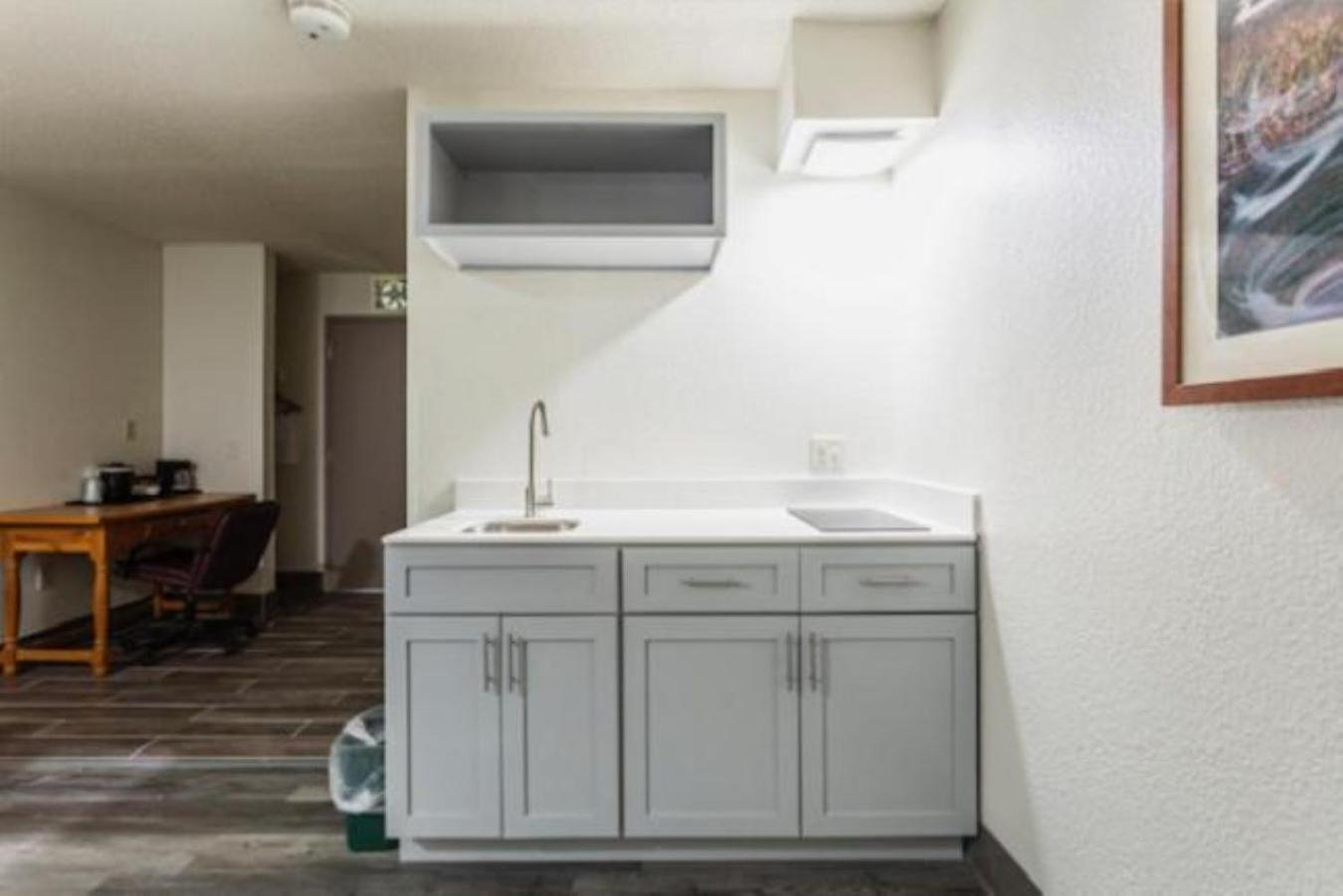 Pet Friendly One-Bedroom Suite