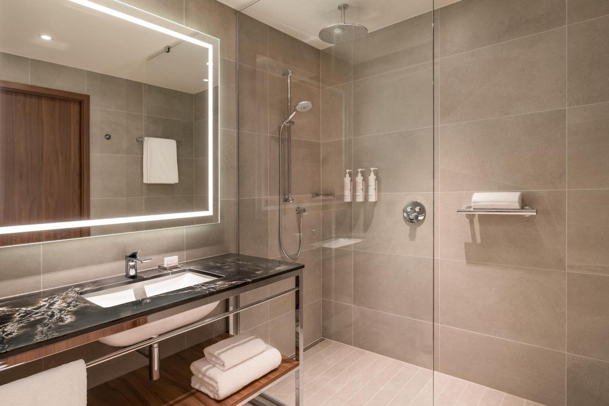 Premium King Room
