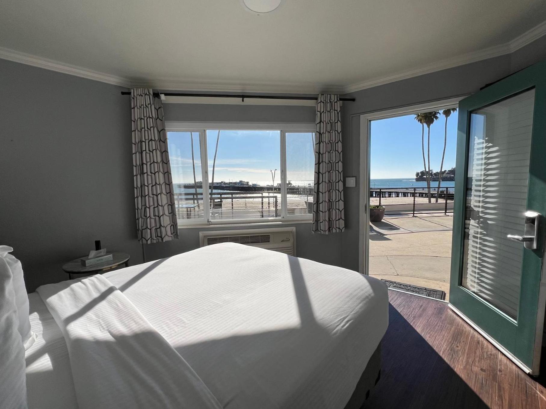Partial Ocean View King Bed,1706853426:JPEG