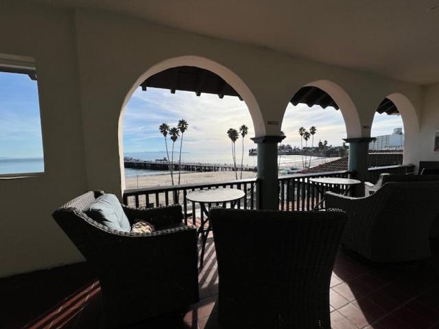 Ocean View King bed Shared Balcony