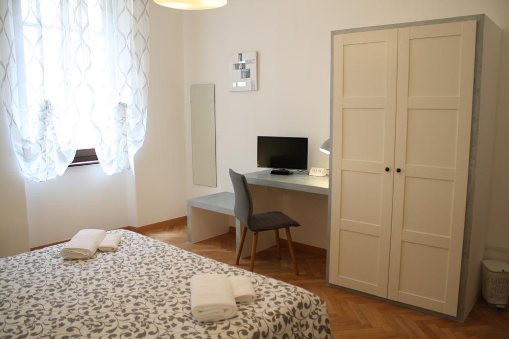 Triple Room,161180823:JPEG