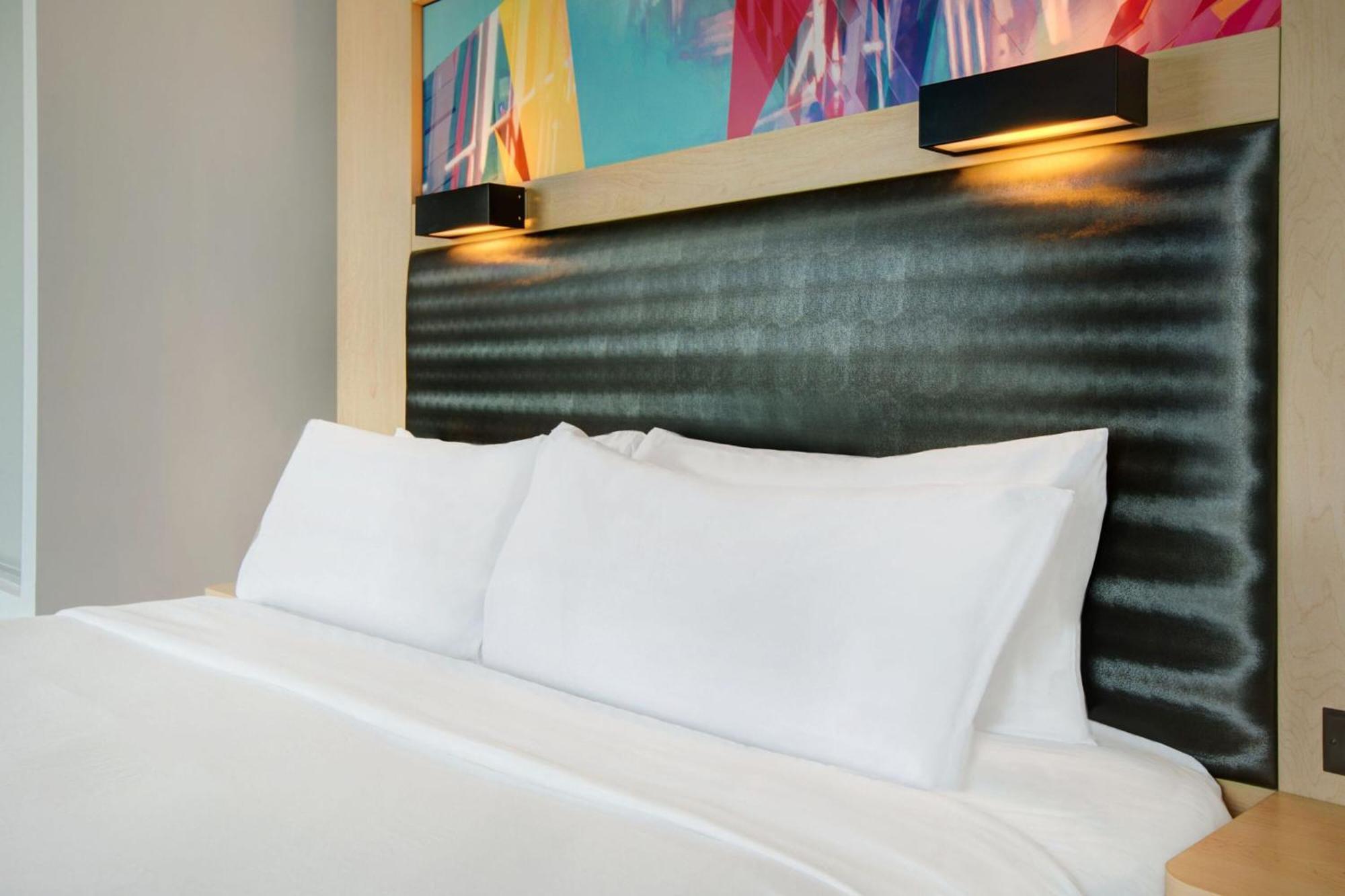 Junior Suite, 1 King, Sofa bed, Corner room,1534127068:JPEG