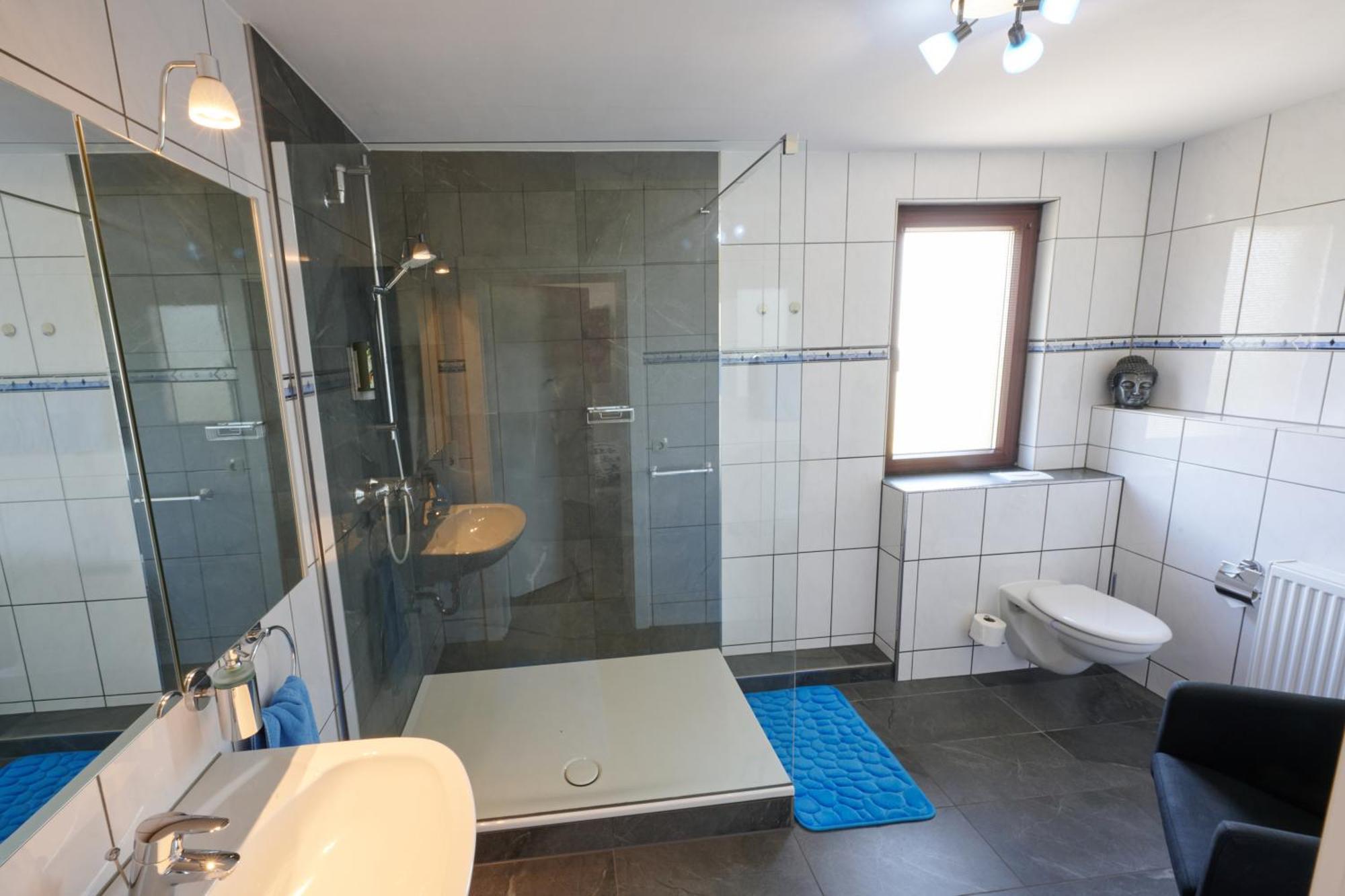 Double or Twin Room Bathroom