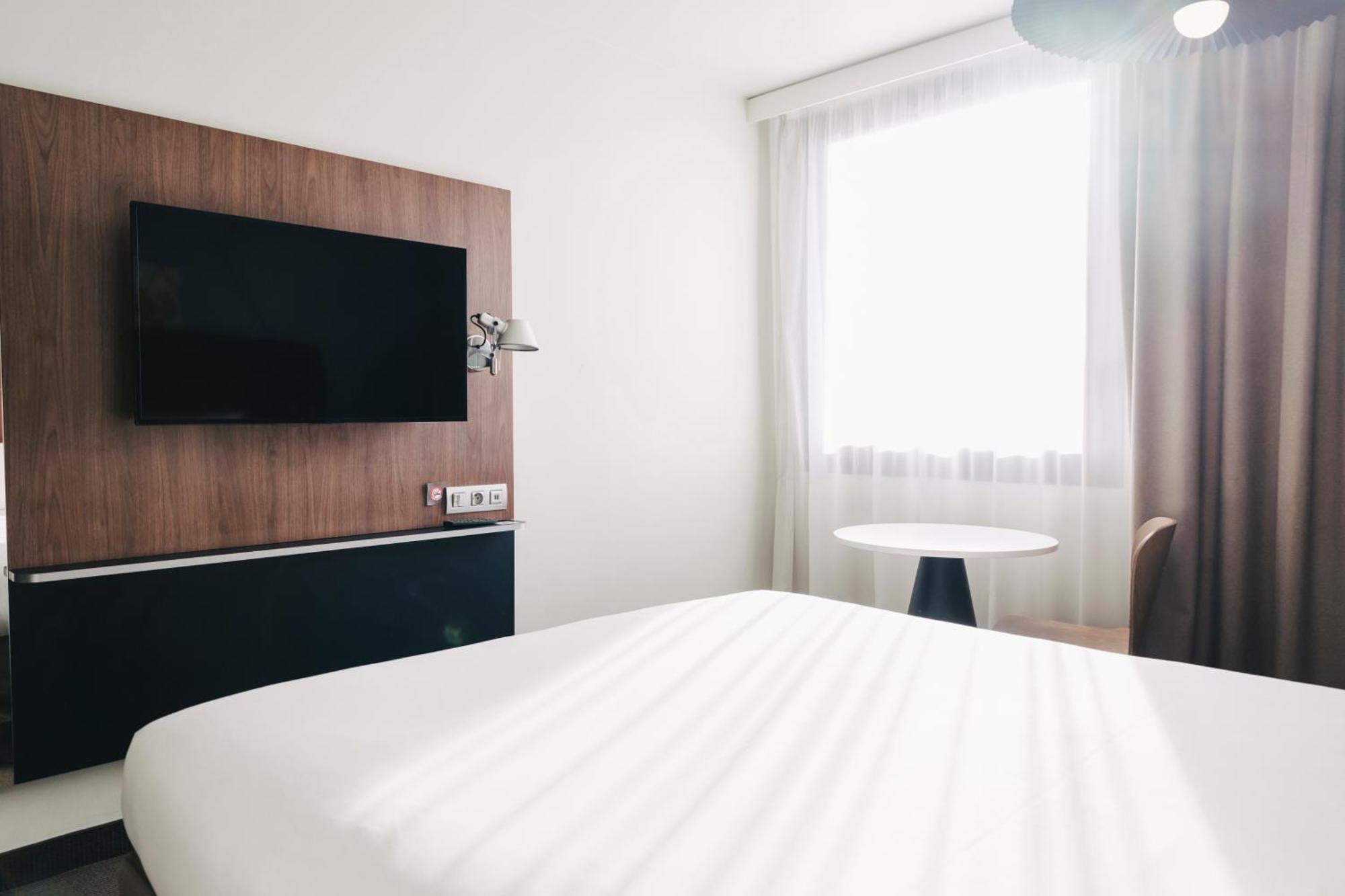 Standard Double Room,1534919704:JPEG