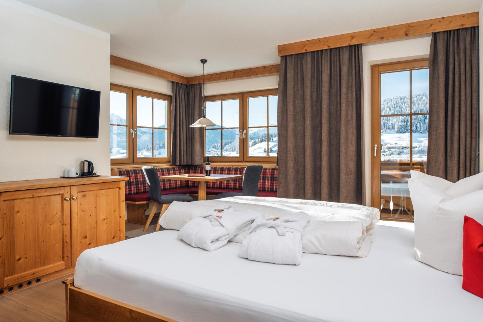 Double Room Balcony,1535132299:JPEG