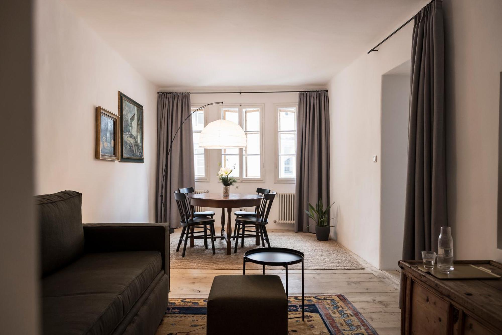 Superior Apartment