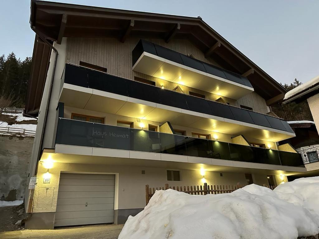 Three-Bedroom Apartment Balcony,1162767510:JPEG