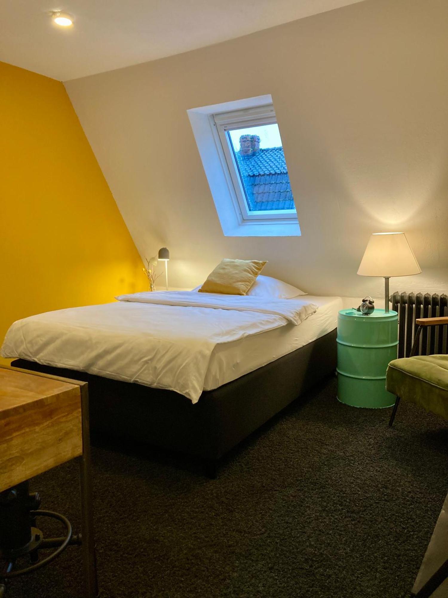 Single Room Bathroom