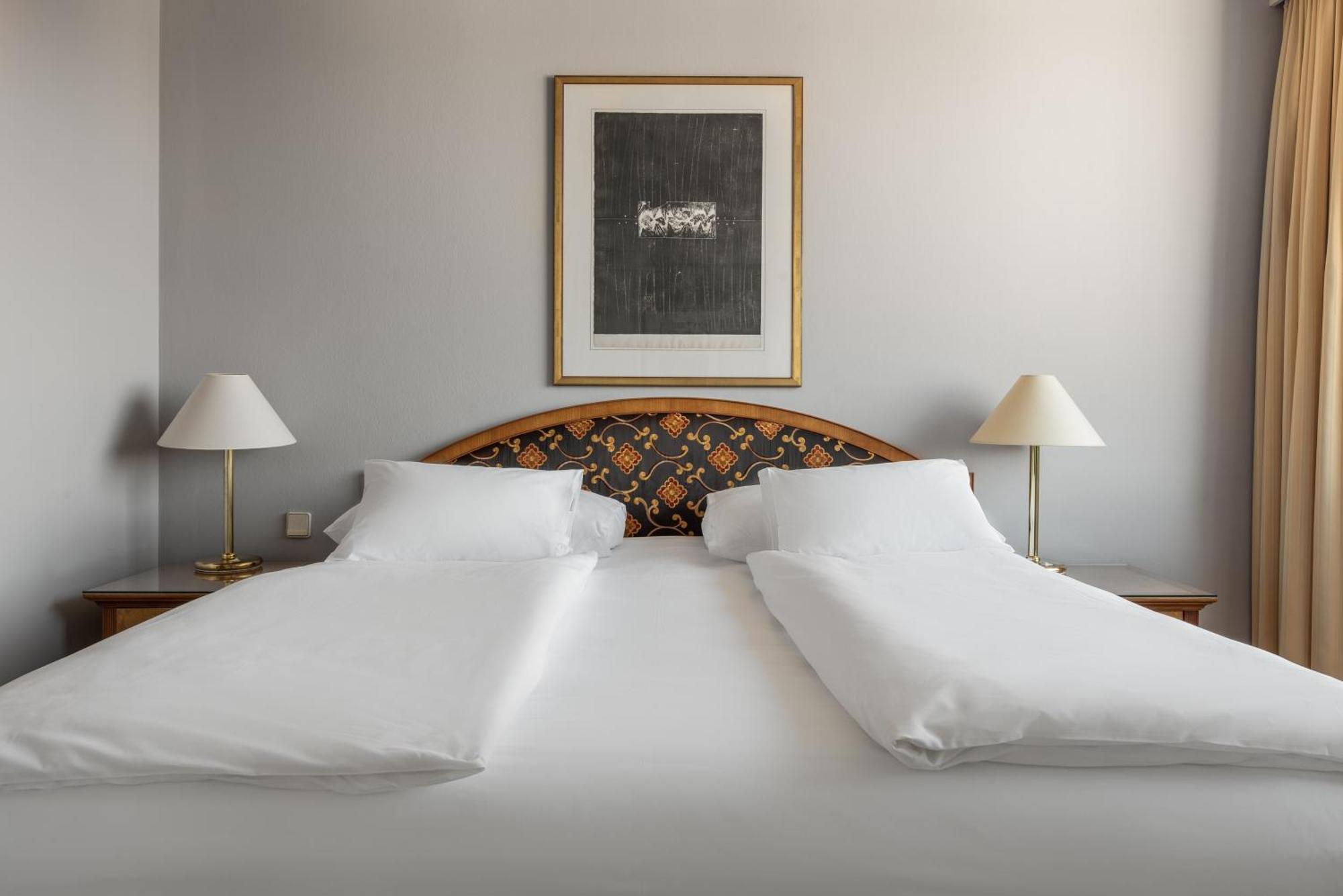 Classic Double or Twin Room,1535701897:JPEG